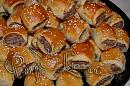Слоеные мини-рулеты с фаршем