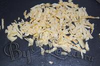 Салат с омлетом, курицей и кукурузой - Шаг 8